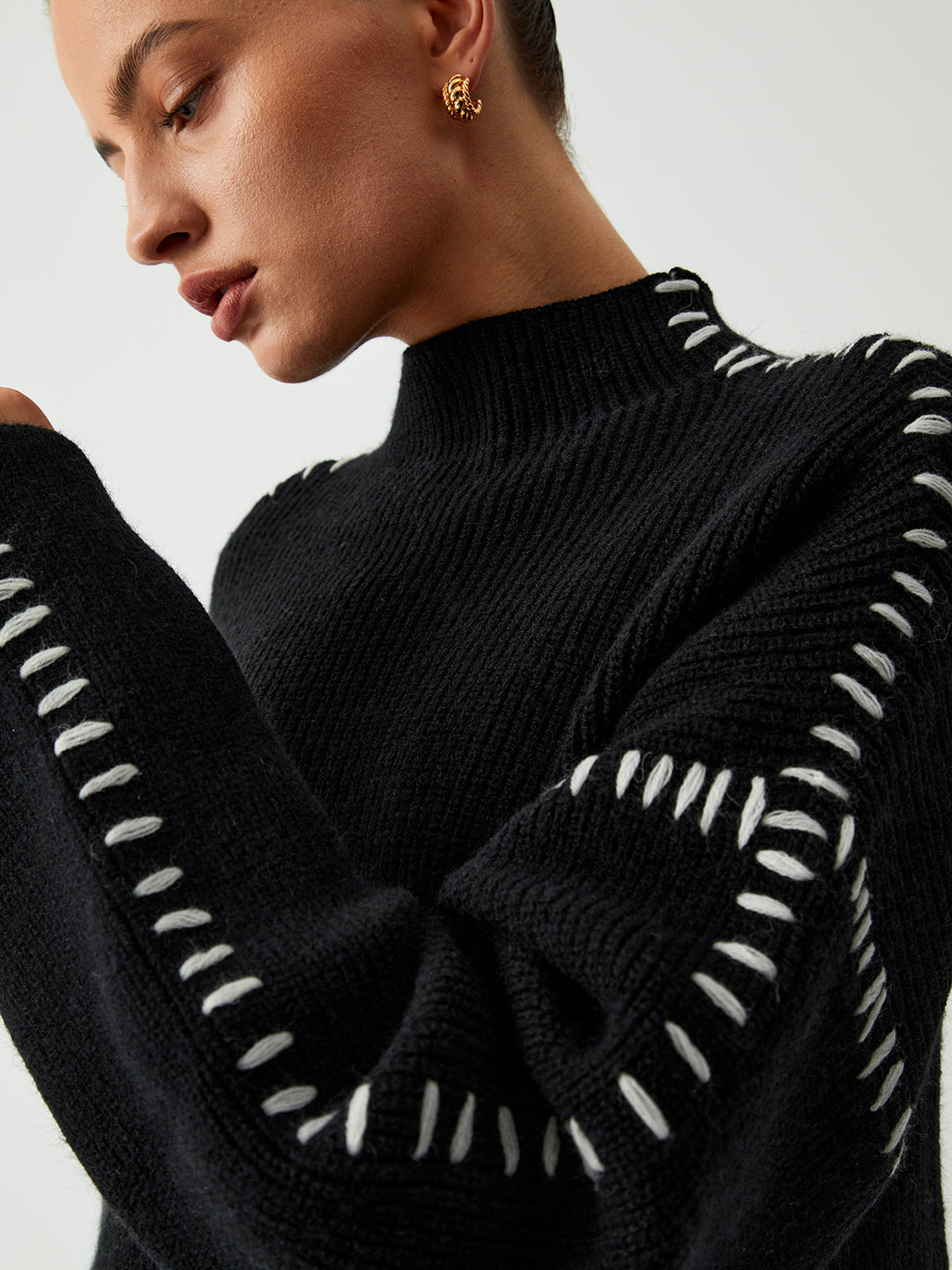 Chloe™ - Relaxed Fit Oversized Mock Neck Sweater