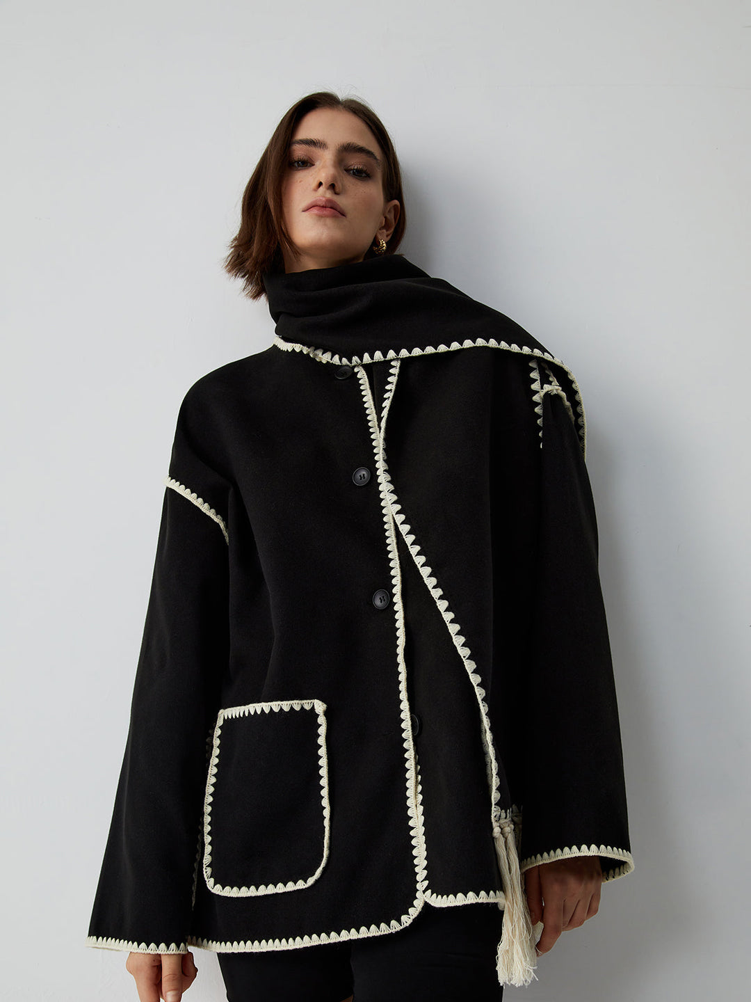 Layla™ - Chic Jacket with Coordinating Scarf and Stylish Contrast Trim