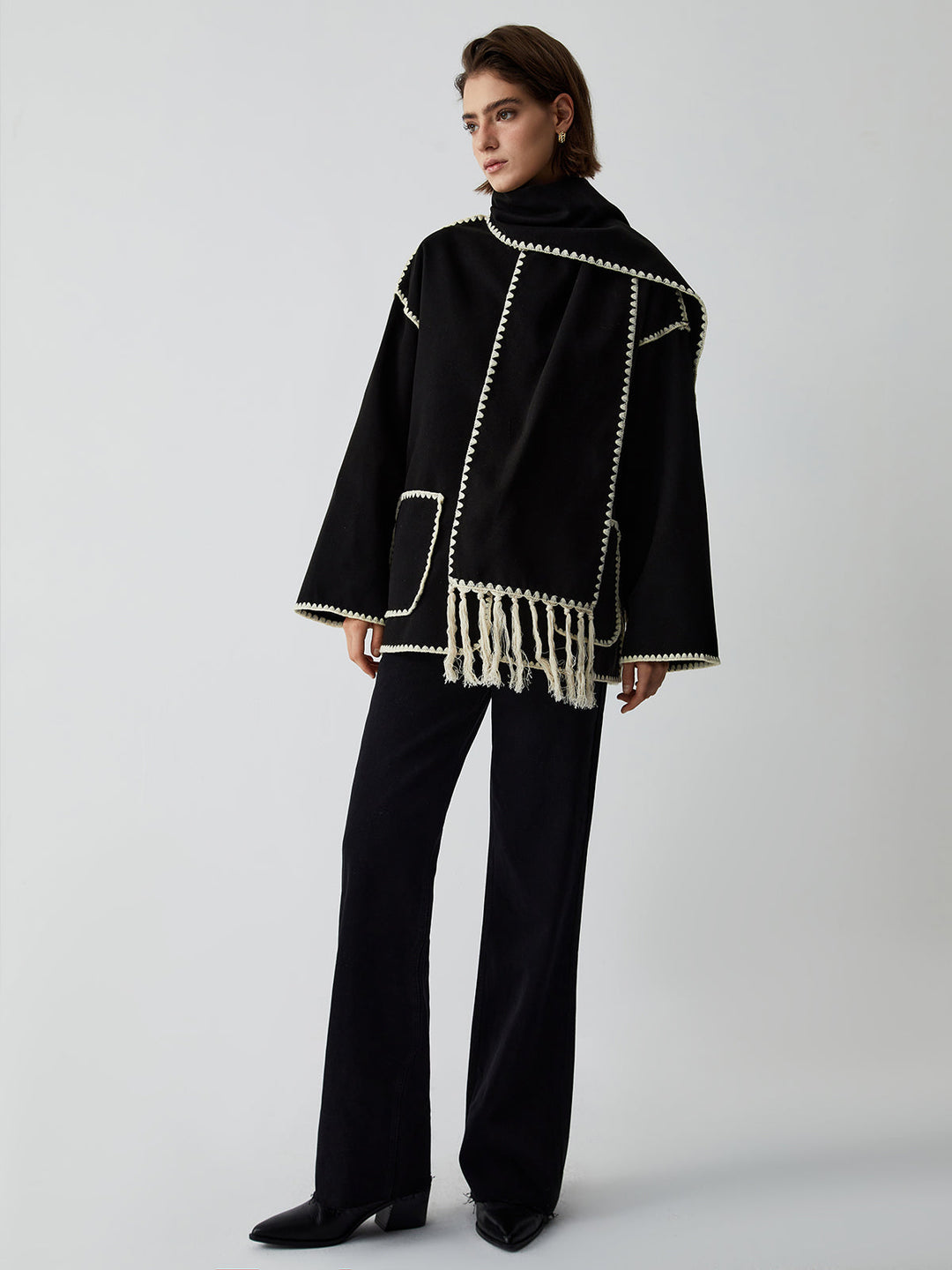 Layla™ - Chic Jacket with Coordinating Scarf and Stylish Contrast Trim