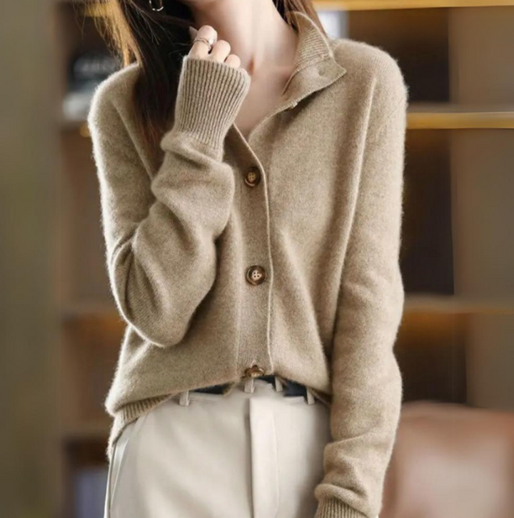 Véronique™ - Chic Cardigan